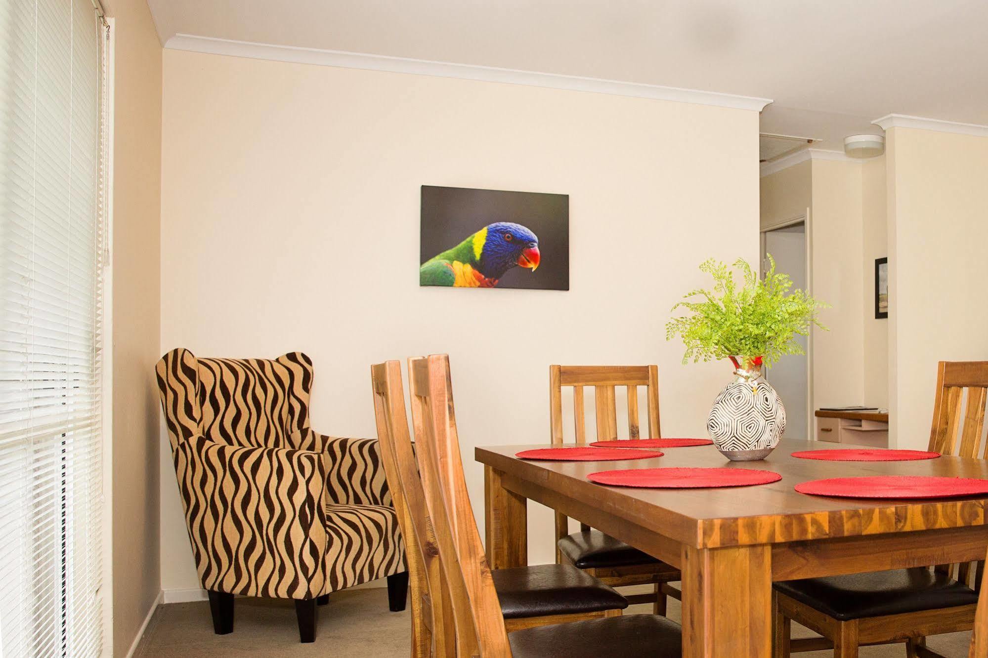 White Lace Motor Inn Макай Екстериор снимка
